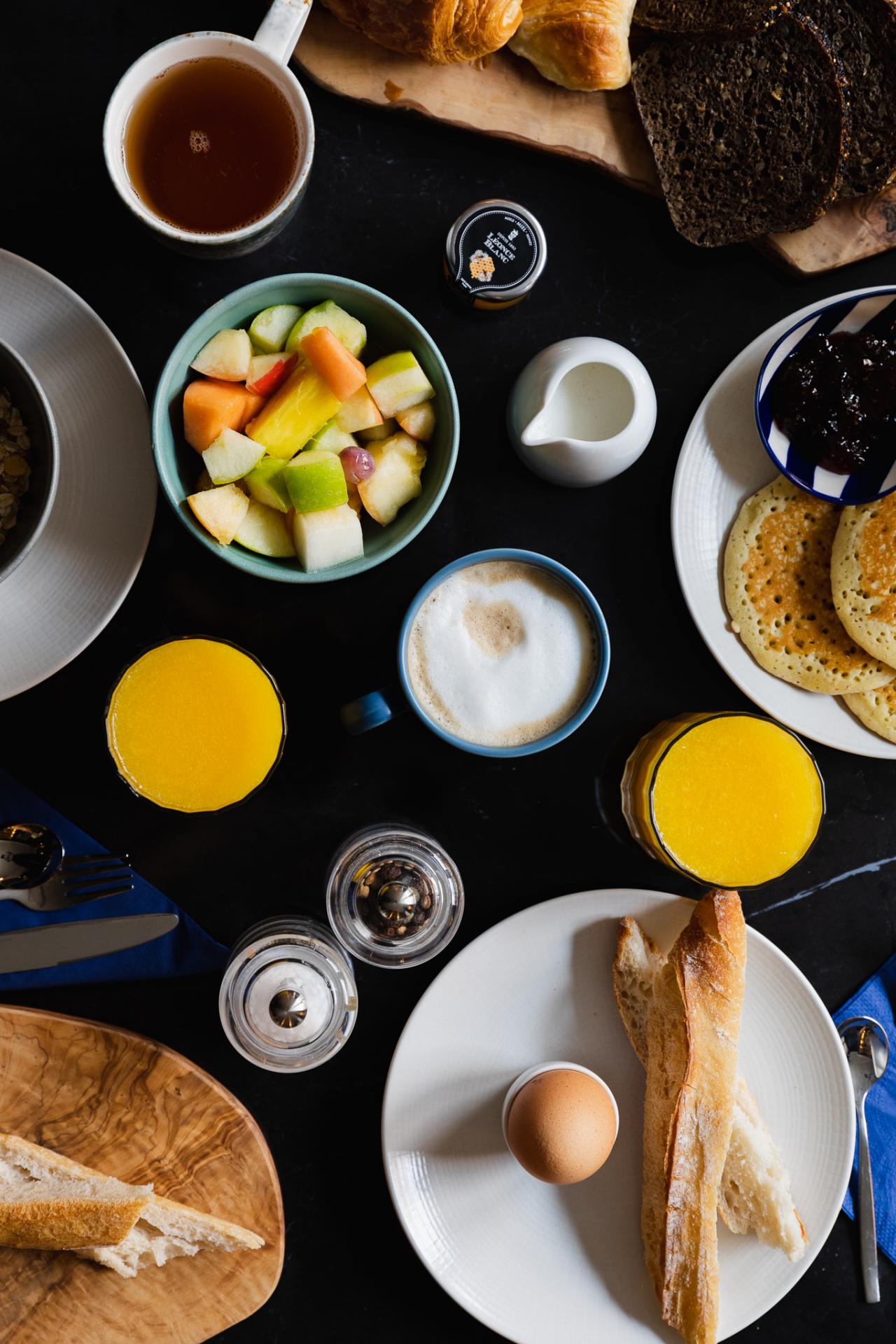 Petit Déjeuner En Plateau à L'hôtel, Mon Petit Déjeuner